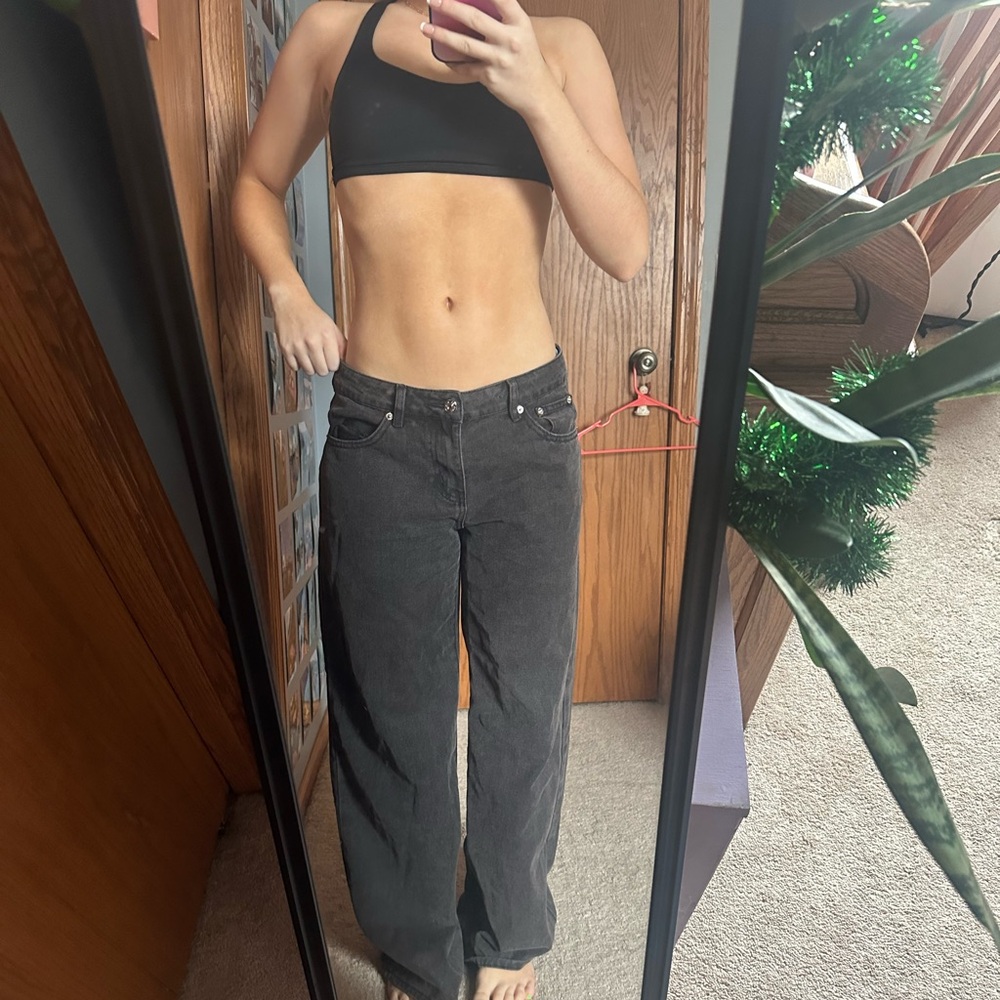 low waisted baggy edikted jeans!